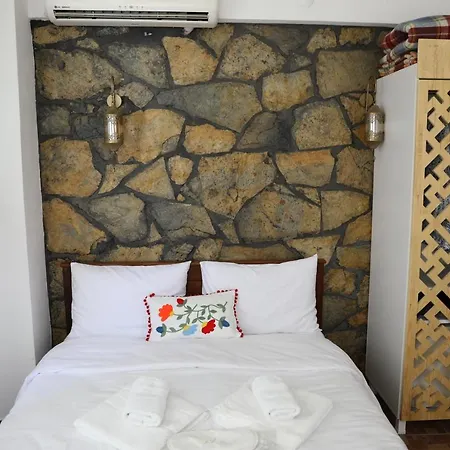 מלון Adahan בוזקאדה